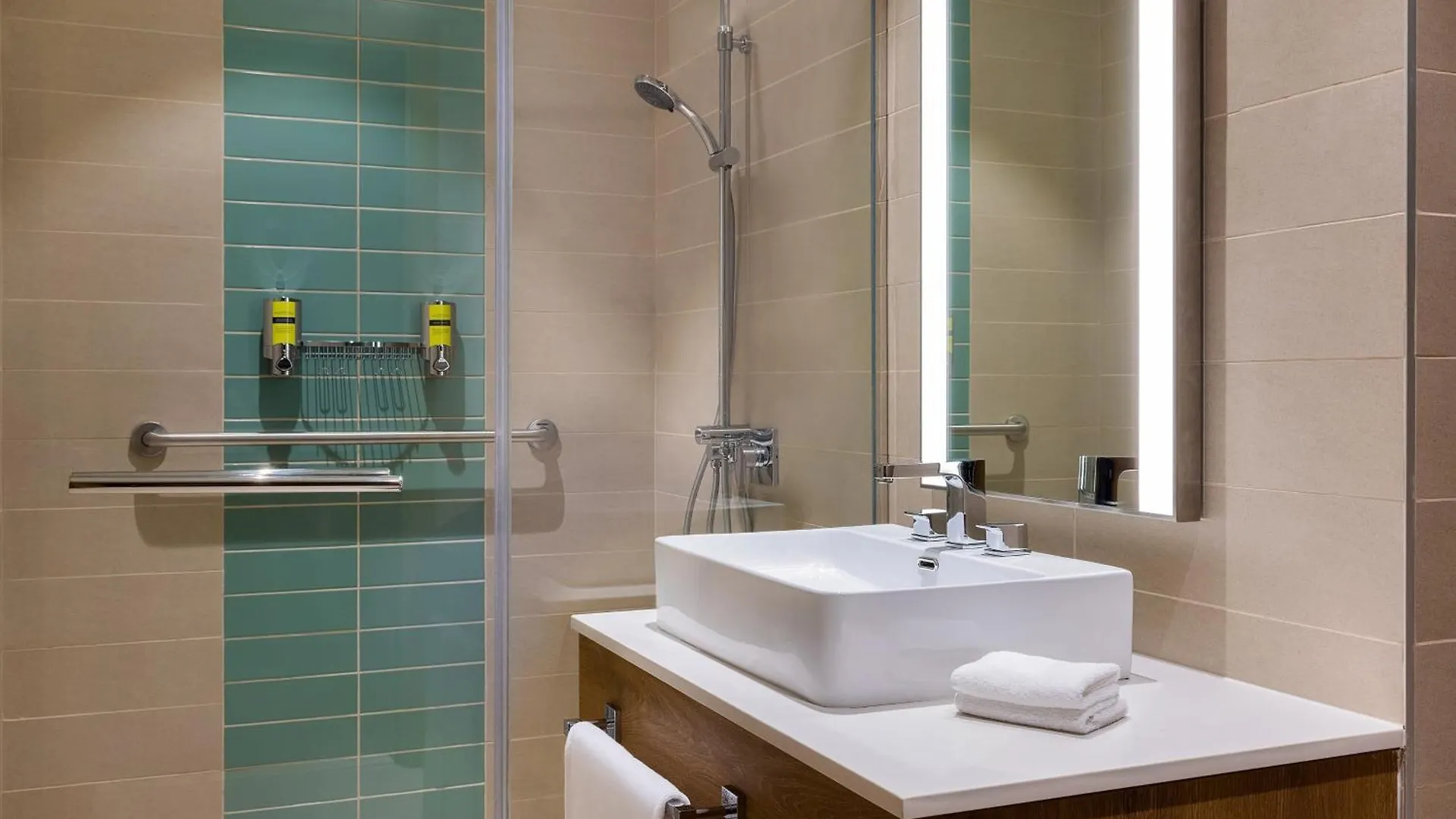 Element Al Mina, Dubai Jumeirah 4*,  Birleşik Arap Emirlikleri