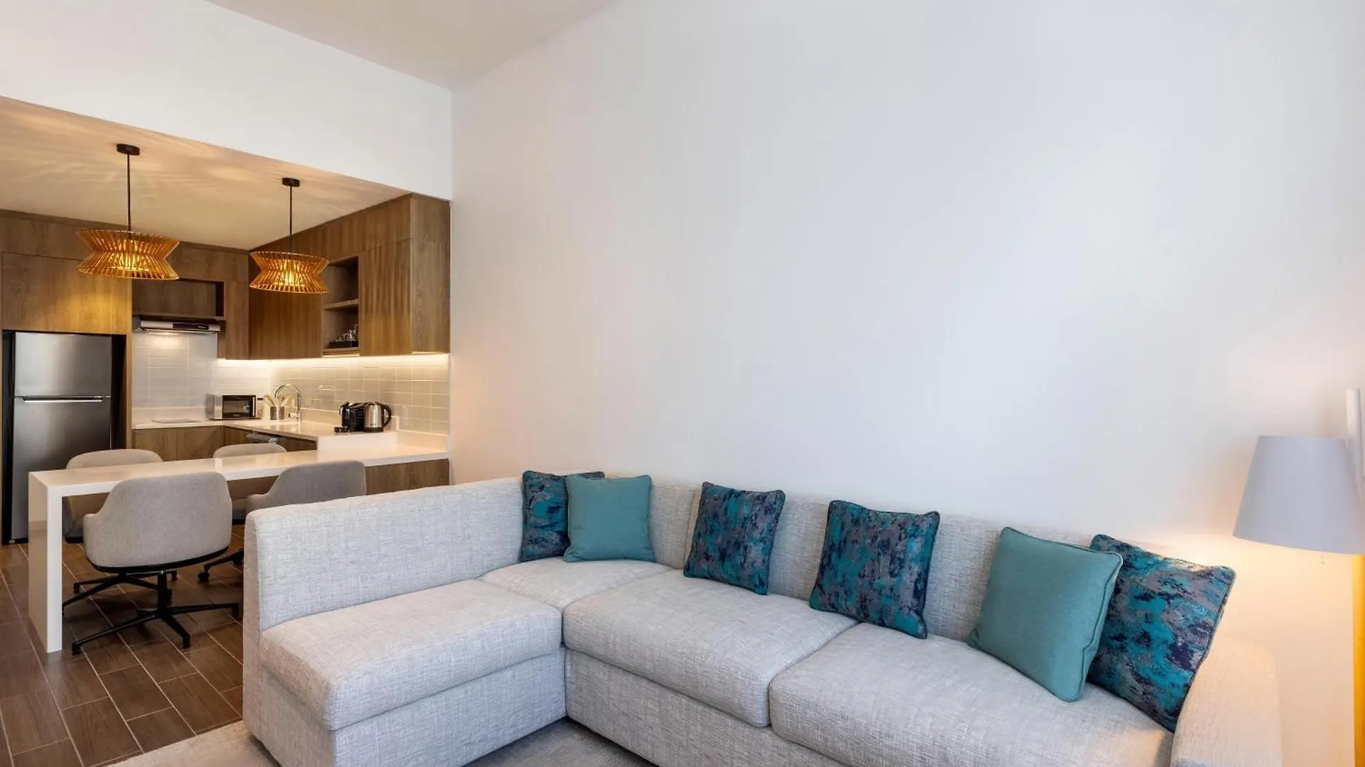 Element Al Mina, Dubai Jumeirah Birleşik Arap Emirlikleri